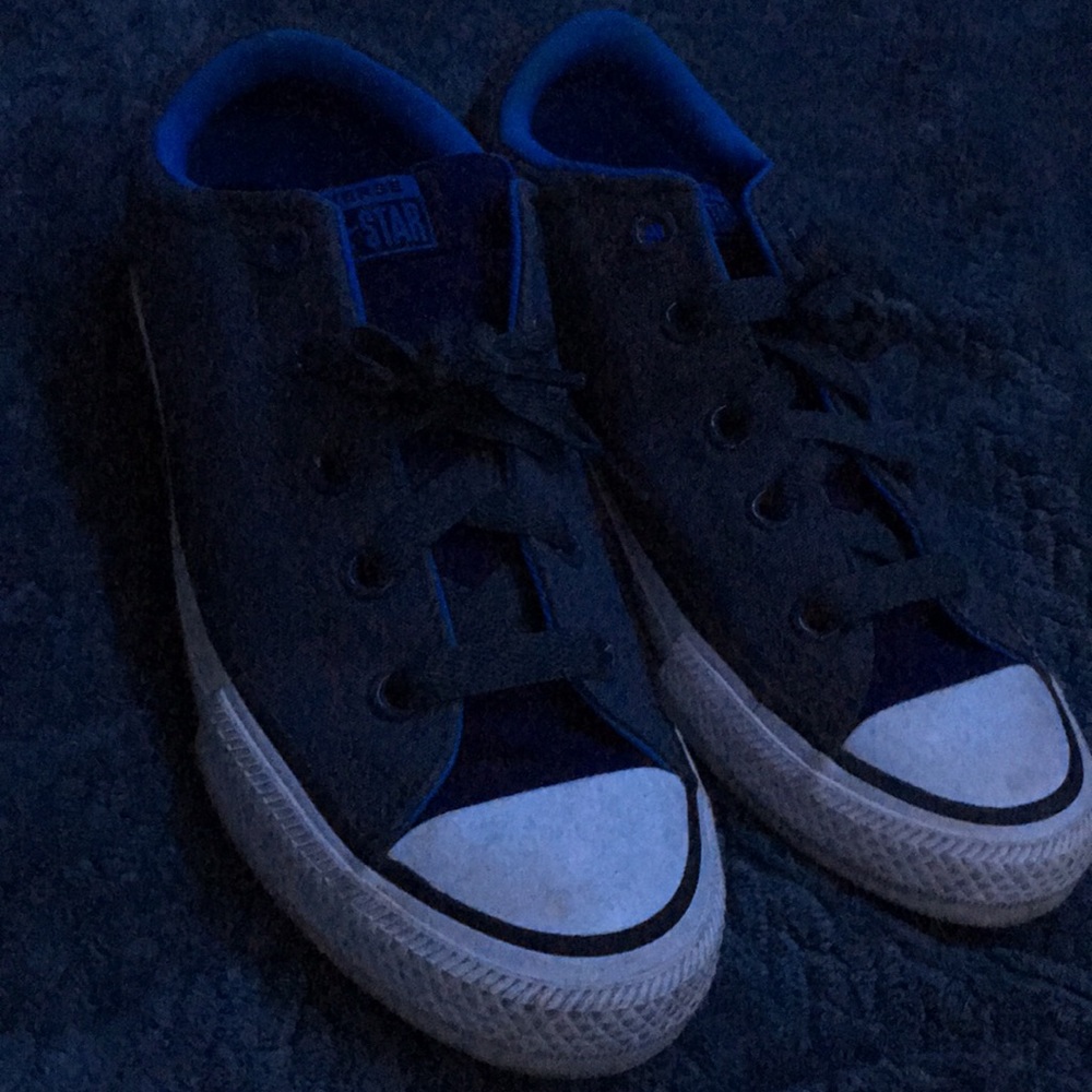Converse blue shoes - Picture 2 of 2